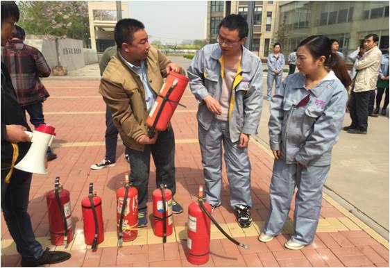 消防演習-如何正確使用滅火器